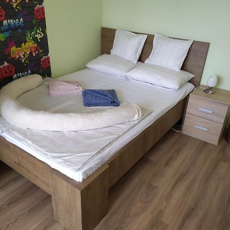 Legyel A Vendegunk :) Apartment Debrecen Bagian luar foto