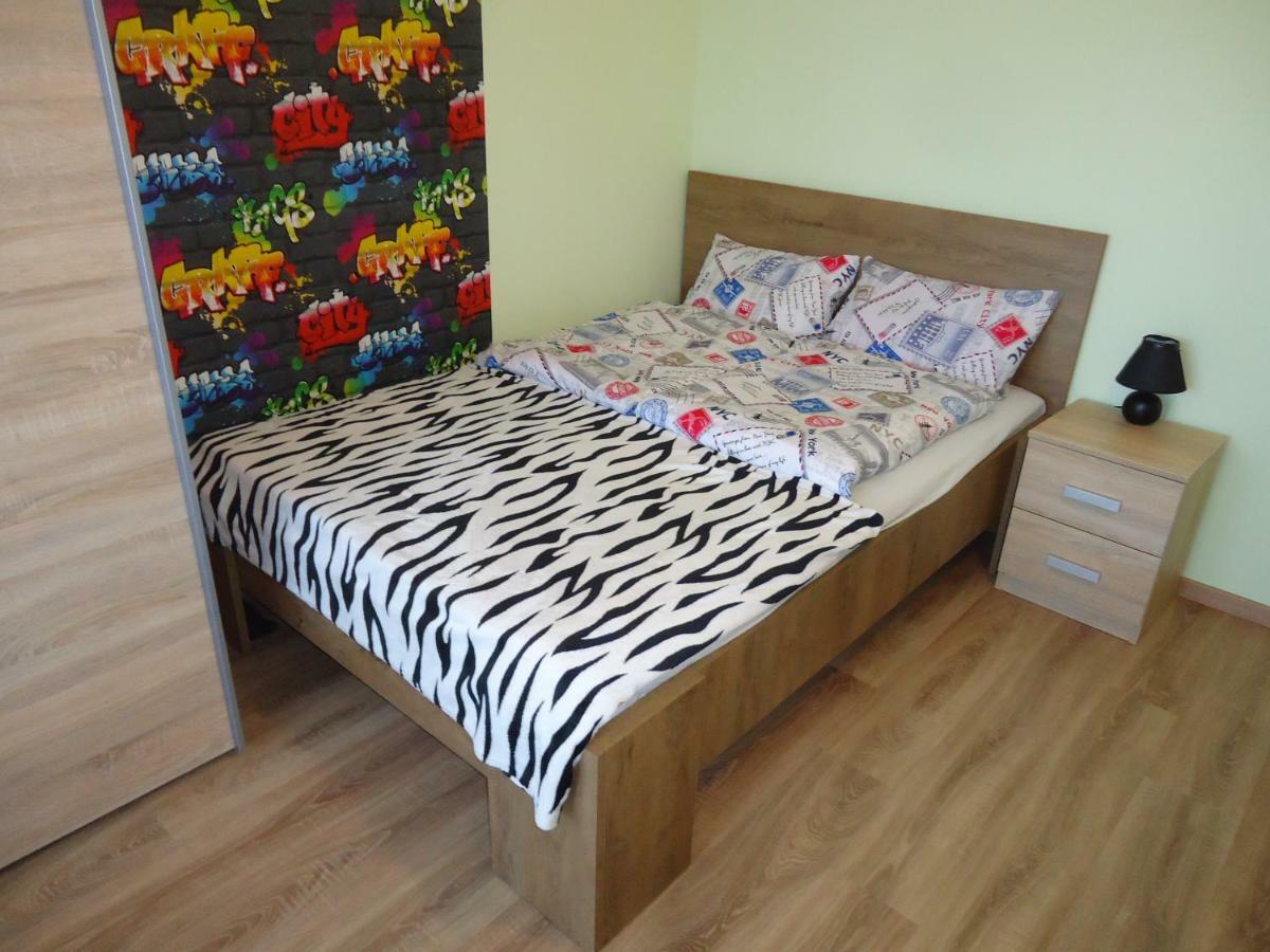 Legyel A Vendegunk :) Apartment Debrecen Bagian luar foto