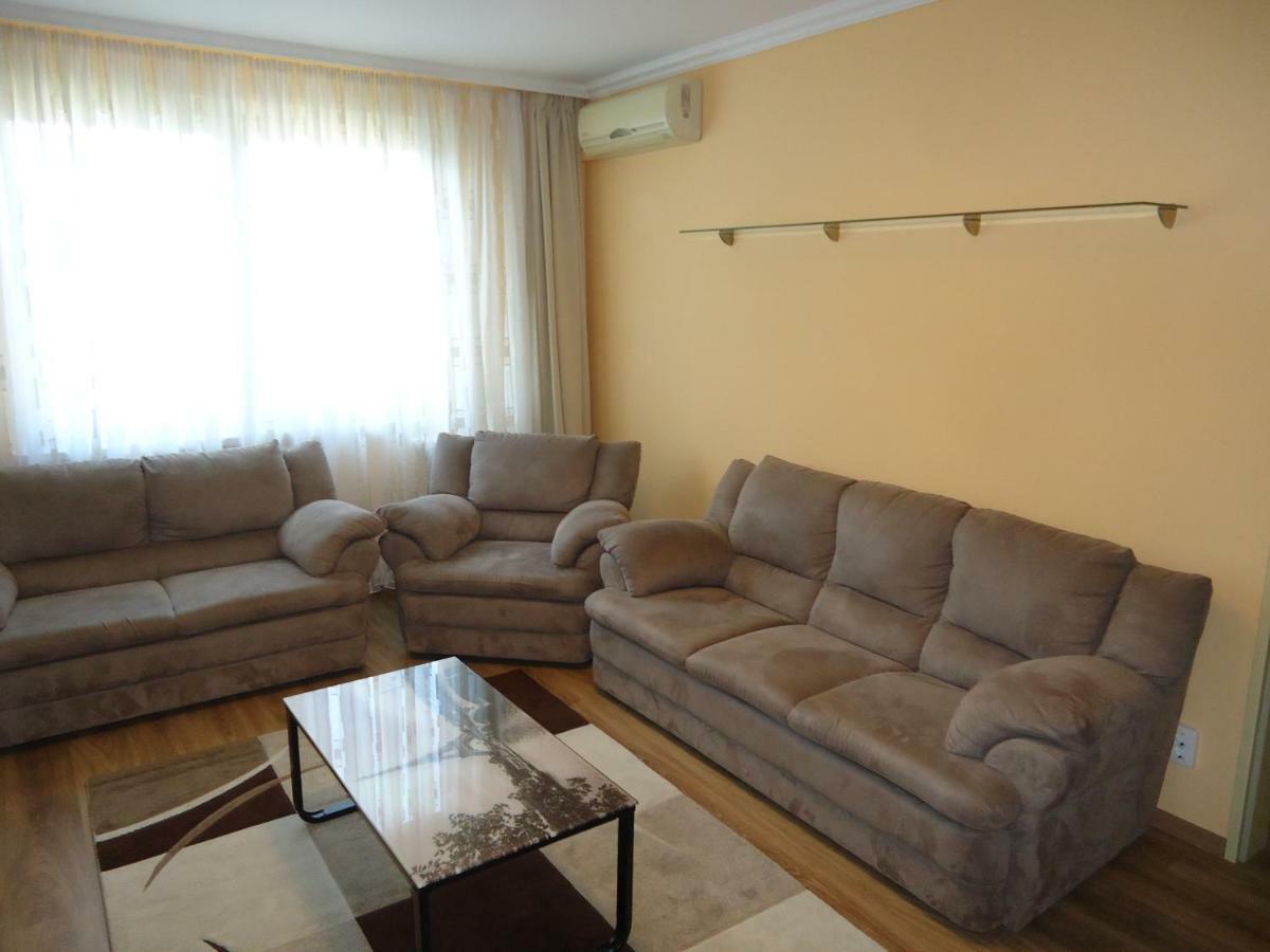Legyel A Vendegunk :) Apartment Debrecen Bagian luar foto
